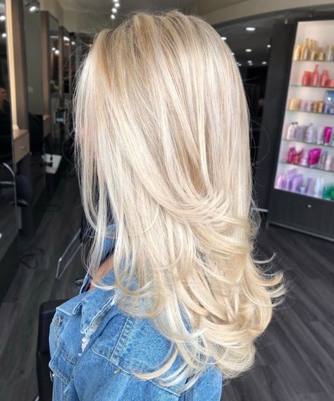 Platinový Blond, Ash Blonde Short Hair, Hair Colorful, Blond Balayage, Shaggy Bob, Highlights Blonde, Light Blonde Hair, Blonde Hair Inspiration, Blonde Hair Shades