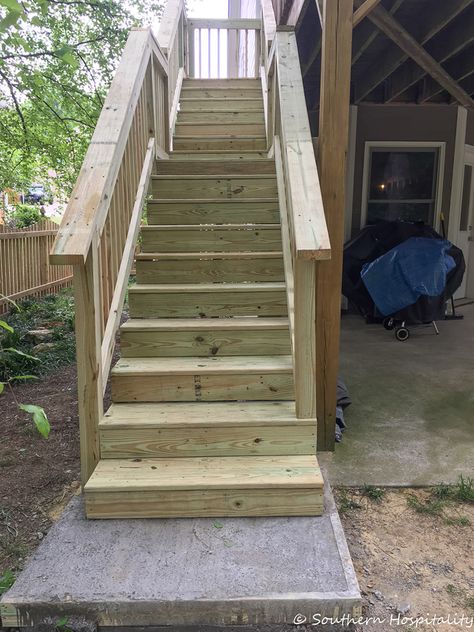 Stairs To Deck, Deck Stairs Landing, Deck Staircase, Ground Deck, Deck Renovation, Second Story Deck, Porch And Patio, Patio Stairs, Deck Steps