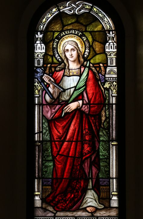 St Agatha, Saint Agatha, St Joseph Catholic, St Cecilia, Stained Glass Church, Divine Goddess, Stained Glass Angel, Mary And Jesus, Fashion Project