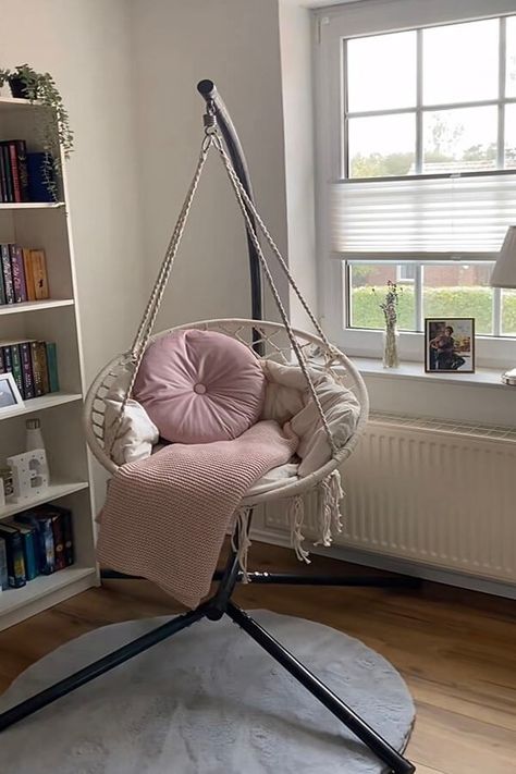 Cute Hanging Chairs, Egg Chair Ideas, Floating Chair, Chair Ideas, Makeover Bedroom, Room Planning, Room Makeover Bedroom, Egg Chair, Swinging Chair