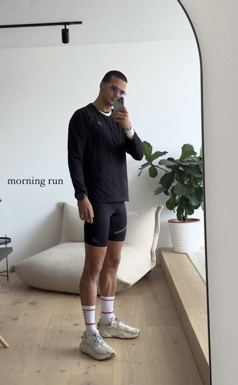 Running Outfit Men Aesthetic, Men’s Running Outfit, Runner Aesthetic Boy, Running Tights Outfit, Mens Running Outfit, Running Aesthetic Men, Height Manifestation, Gym Aesthetic Men, French Riviera Outfits