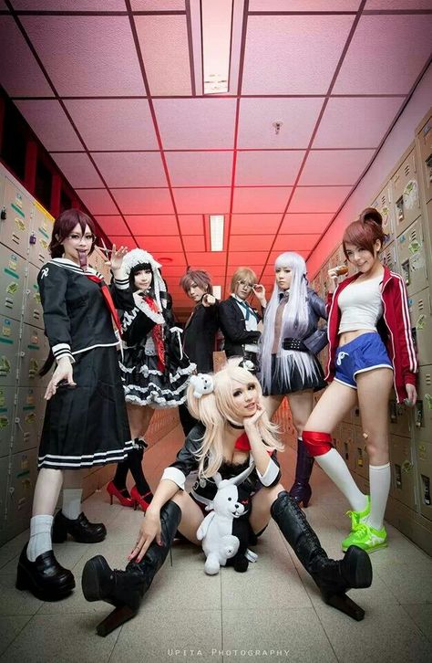 Check out this amazing Dangan Ronpa group picture just check out upita facebook page he is the photographer of this pic it has all the info on who the cosplayers are www.facebook.com/upitaphoto Danganronpa Kibo, Danganronpa Cosplay, Danganronpa Junko, Group Cosplay, Cosplay Cartoon, Makoto Naegi, Danganronpa Funny, Kawaii Clothing, Dangan Ronpa