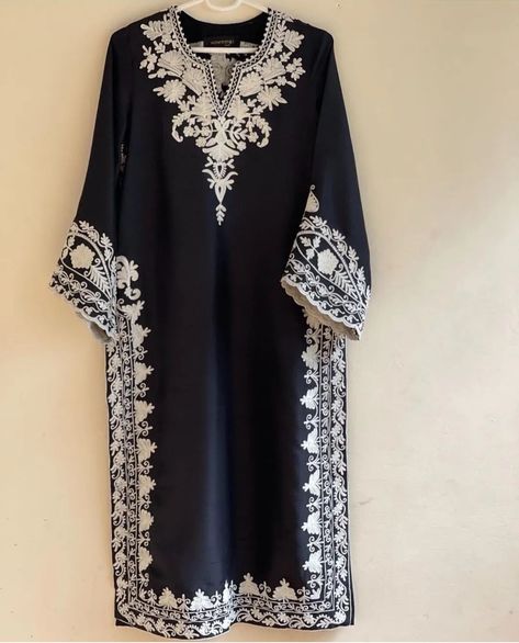 Black And White Embroidery Kurti, Kashmiri Kurti, Dori Embroidery, Stylish Kurtis Design, Womens Trendy Dresses, Pakistani Fancy Dresses, Pakistani Dresses Casual, Pakistani Fashion Party Wear, Dress Design Patterns