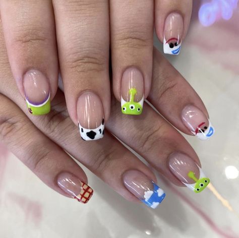 Winnie The Pooh French Tip Nails, Cute Disney Acrylic Nails, Disney Nail Tips, Disney French Tip Nails Short, Toy Story Nails Short, Simple Toy Story Nails, Woody Toy Story Nails, Nails Characters, Toy Story Nail Designs