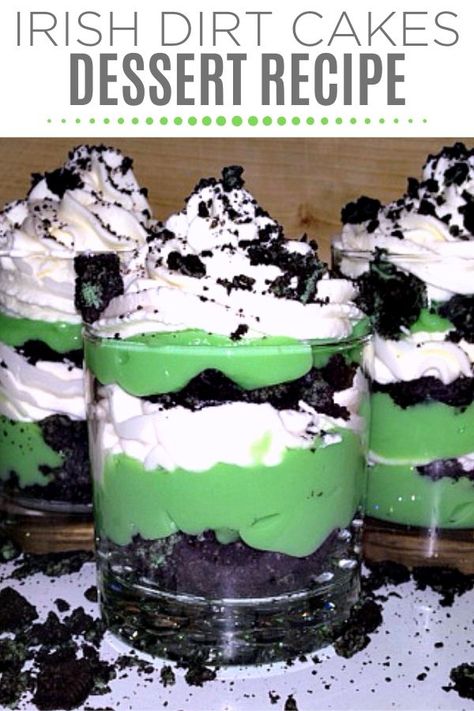 This delicious st patricks day dessert for kids is a cute st patricks day dessert and one of my favorite st patricks day dessert recipes #stpatricksdaydessertideas #stpatricksdaydesserteasy #dessert #pudding Irish Cakes, Dirt Cakes, Irish Dessert Recipes, St Patricks Food, Dirt Cake Recipes, Irish Desserts, Fete Saint Patrick, St Patrick Day Treats, Dirt Cake