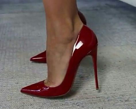 Red Stilletos, Red High Heel Shoes, Feminine Shoes, Very High Heels, Fashion Shoes Heels, Beautiful High Heels, Fun Heels, Beautiful Heels, Red High Heels