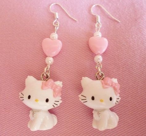 Hello Kitty Earrings, Charmmy Kitty, Hello Kitty Aesthetic, Kawaii Jewelry, Kawaii Accessories, Hello Kitty Items, Cat Earrings, Jewelry Inspo, Pretty Jewellery