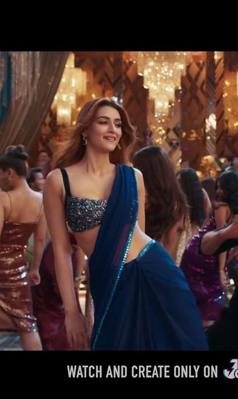 Kriti Sanon Saree Look, Kriti Sanon Blue Saree, Kriti Sanon In Saree, Kartik Kriti, Saree Farewell, Kriti Sanon Saree, Aesthetic Saree, Yellow Skirt Outfits, Lehenga Top