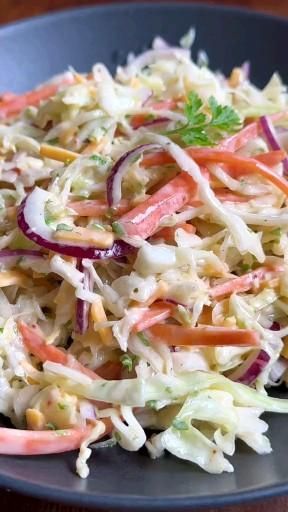 Salad Recipes Healthy Lunch, Coleslaw Recipe Easy, Salad Recipes Healthy Easy, Resep Salad, Fresh Salad Recipes, Resep Diet, Tasty Recipes Videos, Quick Recipes Snacks, Best Salad Recipes