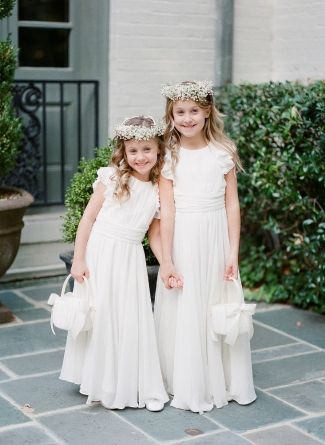 Junior Bridesmaid Hair, Baby Breath Flower Crown, Outdoor Tent Wedding, Chiffon Flower Girl Dress, Art 2023, Tented Wedding, Stunning Bridesmaid Dresses, Dresses Boho, Hair Flower