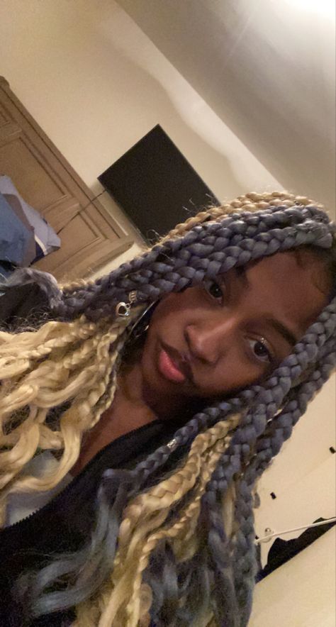 braids Blue And White Box Braids, Blond And Blue Braids, Blue And Blonde Box Braids, Blue French Curl Braids, Blue And White Braids, Blue And Blonde Braids, Blonde And Blue Braids, Box Braid Colors Ideas, Black And Blonde Braids