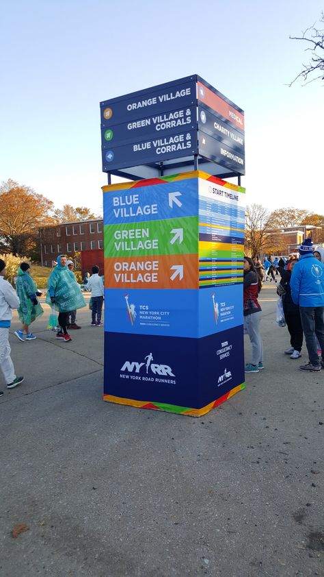 TCS New York City Marathon — Rachel Isaac Marathon Stage Design, Totem Design Ideas, Festival Wayfinding, Marathon Branding, Marathon Design, Marathon Ideas, Exhibition Banners, Marathon Photo, Sports Fundraisers