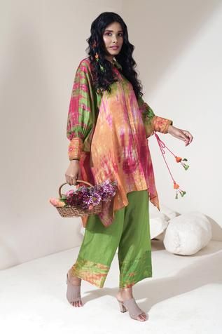 Shop for Capisvirleo Orange Habutai Silk Fruit Punch Tunic And Pant Set for Women Online at Aza Fashions Orange Tie Dye, Kaftan Style, Long Kurti Designs, Aari Embroidery, Orange Tie, Folk Fashion, Fruit Punch, Pattern Embroidery, Aari Work