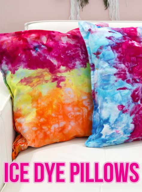 How to easily make ice dyed pillows Dyed Pillows, How To Tie Dye, Ice Dye, Ice Dyeing, Crafty Diy, Diy Projects To Try, Cute Crafts, My New Room, Cool Diy