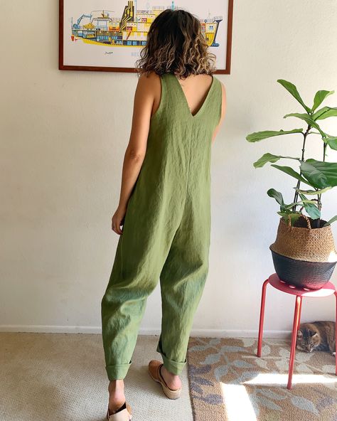 Peppermint Jumpsuit Review • Linen Jumpsuit Pattern, Loose Jumpsuit Pattern, Jumpsuit Pattern Free, Linen Jumper, Jumpsuit Pattern Sewing, Jumper Patterns, Loose Jumpsuit, Handmade Wardrobe, Jumpsuit Pattern