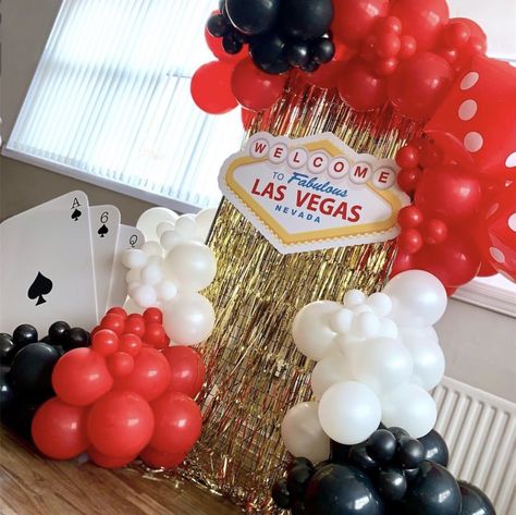 Las vegas party signs | Delivery across the uk avaikable Vegas 30th Birthday Theme, Vegas Pool Party Theme, Night In Vegas Prom Theme, Las Vegas Birthday Theme, Vegas Party Theme, Las Vegas Theme Party, Vegas Themed Party, Vegas Decorations, Las Vegas Party Decorations