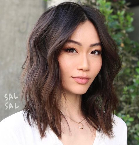 30 Trendiest Asian Hairstyles for Women to Try in 2021 - Hair Adviser Asian Hairstyles Women, Asian Bob Haircut, Asian Hairstyles, Asian Haircut, Asian Short Hair, Asian Hair, Long Bob, Shoulder Length Hair, Long Hair Cuts