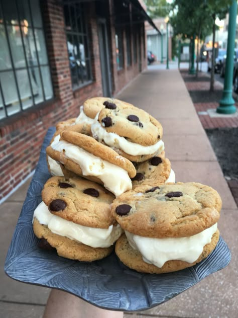 Ice Cream Cookie Sandwich Aesthetic, Cookies And Ice Cream Aesthetic, Ice Cream Sandwich Aesthetic, Cookie And Ice Cream, Ice Cream Sandwich Cookies, Ice Cream And Cookies, Icecream Sandwich, Cream Sandwich Cookies, Cookies And Ice Cream