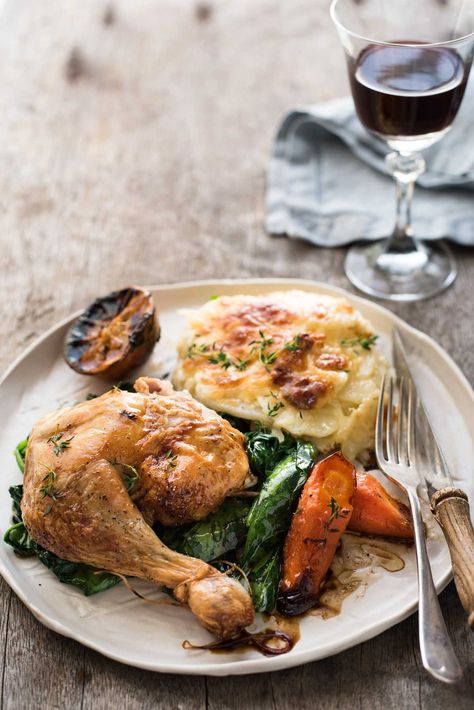 Roasted Chicken Legs, Classic Roast, Roast Chicken Recipe, Chicken Wing Sauces, Roasting Times, Vegetable Plate, Chicken Plating, Roast Chicken Recipes, Citrus Chicken