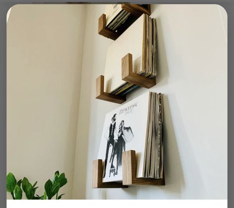 Records Holder Ideas, Wall Shelves For Vinyl Records, Floating Shelves For Records, Floating Shelves Vinyl Records, Lp Display Ideas, Record Floating Shelves, Vinyl Shelving Ideas, Record Wall Holder, Record Hanging Ideas