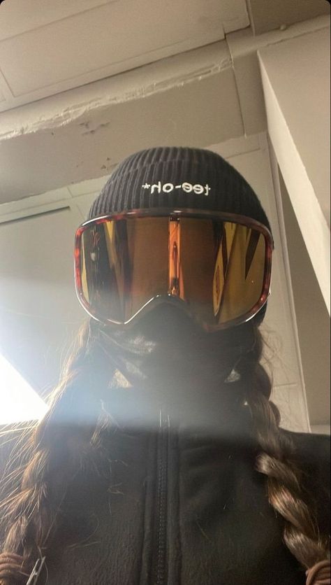 Glasses Girl Aesthetic, Franny Arrieta, Ski Glasses, Ski Goggles, Goggles