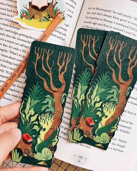 Bookmark Illustration Design, Bookmark Design Art, Bookmarks Illustration, Bookish Illustration, Bookmark Illustration, Illustrated Bookmarks, Bookmark Art, Bookmark Design, Art Merch