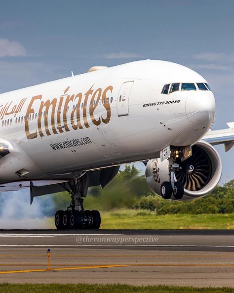 JFK Airport Ops ✈️ on Instagram: “** Emirates B777-300ER ** 📍 Landing RWY 22L @emirates is the largest operator of the #B777 having nearly 150 of them in the fleet. To add…” Emirates Wallpaper, Jfk Airport, Commercial Aircraft, Airlines, Passenger, Aircraft, On Instagram, Quick Saves, Instagram