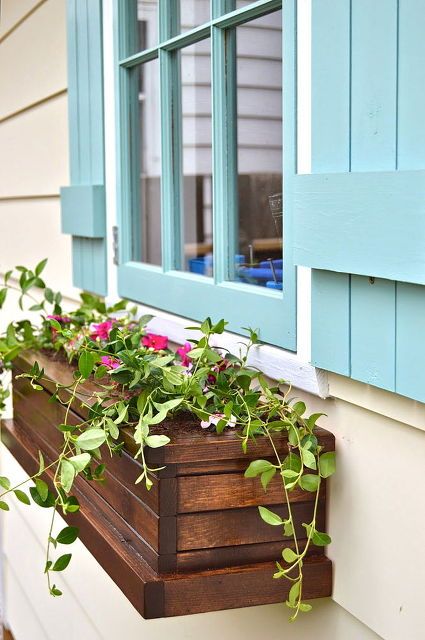 window box planters, container gardening, flowers, gardening, how to, outdoor living, woodworking projects Flower Boxes For Railings, Diy Window Box Planter, Wood Window Boxes, Window Boxes Diy, Window Planter, Window Plants, Window Box Flowers, Cedar Planters, Window Planters