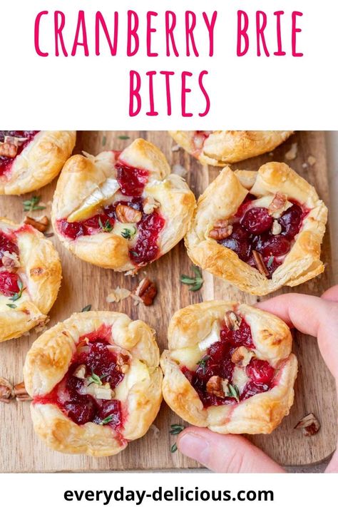 These cranberry brie bites are a classic and delicious appetizer. You need only 3 ingredients to make them (cranberry sauce, brie cheese, and puff pastry) and they’ll be ready in no time! These are so good and would be perfect all year round not just for the holidays! These puff pastry bites are made in a standard-size muffin pan. Brie Bites Puff Pastry, Brie In Puff Pastry, Cranberry Brie Bites, Cranberry Bites, Brie Cranberry, Brie Puff Pastry, Cranberry Brie, Puff Pastry Appetizers, Pastry Appetizer