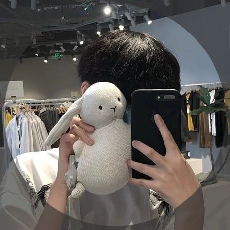 Aesthetic Korean Boy, Male Fashion Korean, Boy Covered Face, Faceless Ulzzang, Boy Mirror Selfie, Boy Faceless, Faceless Pfp, Boy Mirror, Boy Mask