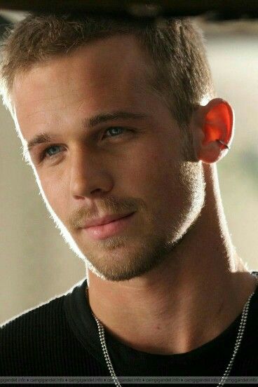 Cam Gigandet Twilight, Cam Gigandet, Man Crush Monday, Male Celebs, Celebrity Dads, Male Celebrities, Hollywood Actor, The Ghost, Chris Hemsworth