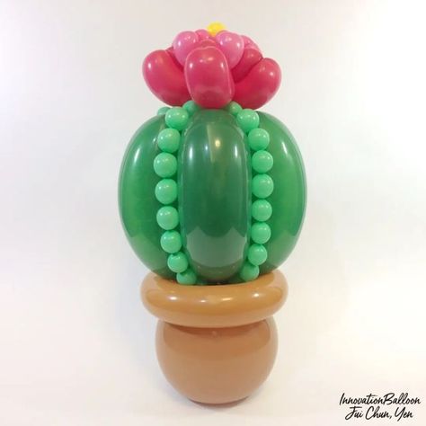 Apple Balloons, Baloon Art, Cactus Balloon, Flower Origami, Balloon Bouquet Diy, Twisting Balloons, Qualatex Balloons, Space Theme Party, Happy Birthday Cupcakes