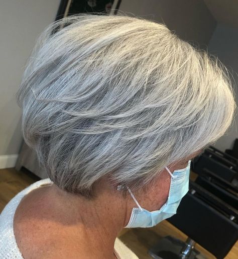 Gray Layered Bob Over 70 70 Hairstyles, Hairstyles For Seniors, Short Shaggy Haircuts, Hair Adviser, Grey Hair Styles For Women, Short Grey Hair, Bob Hairstyles For Fine Hair, Playing With Hair, Hair Color Pink