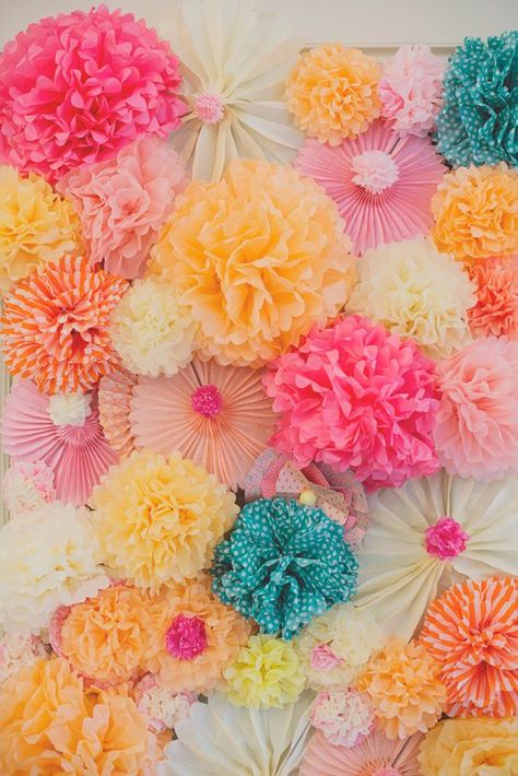 paper pom wedding backdrop / http://www.himisspuff.com/pom-poms-decor-ideas-for-your-wedding/2/ Celebrate Decorations, Diy Photo Backdrop, Bohol, Photo Booth Backdrop, Flower Backdrop, Online Wedding, Diy Photo, Colour Palettes, Photo Backdrop