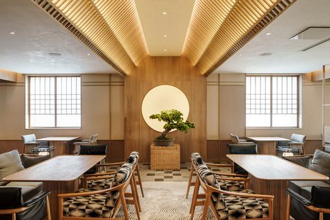 Japanese Lounge at Base Anfu - red design on Behance Japanese Lounge, Japanese Restaurant Interior, Timeless Interior, Curved Staircase, Jw Marriott, Japanese Interior, Restaurant Interior Design, Japanese Restaurant, Private Dining