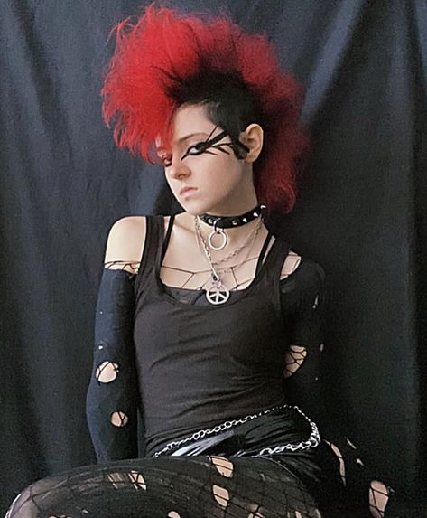 Emo Mohawk, Female Punk Hairstyles, Rock Hairstyles Short, Alt Hair Color Ideas, Short Deathhawk, Human Muzzle, 90s Punk Hair, Curly Punk Hair, Punk Haircuts