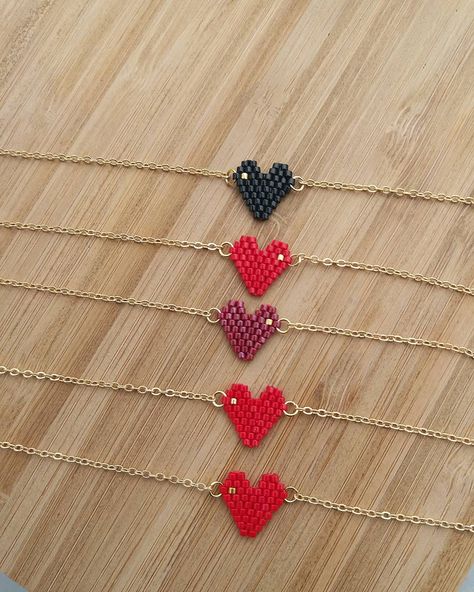 Heart Bracelets, Miyuki Bracelet, Brick Stitch Earrings, Bead Loom Bracelets, Beaded Earrings Patterns, Bead Pattern, Miyuki Beads, Beaded Jewelry Patterns, Tiny Heart