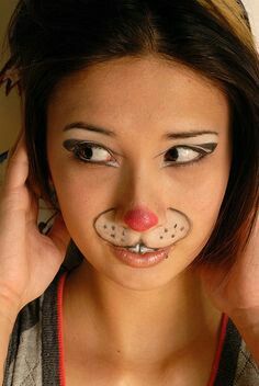 Cute rabbit halloween makeup Rat Costume Diy, Ch Activities, Modern Masquerade, Cute Bunny Costume, Rat Face, Rabbit Nose, Rat Costume, Bunny Makeup, Rabbit Halloween