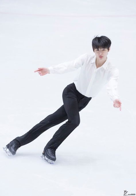 I-land Daniel, Skating Aesthetic, Rank 1, Transfer Student, Skater Aesthetic, Ice Skaters, Pre Debut, Ap Art, Hanyu Yuzuru