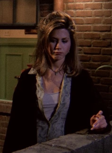 Rachel Green Hair Styles, 90s Rachel Green Hair, Rachel Green Makeup, Rachel Green Haircut, Rachel Aesthetic, The Rachel Haircut, Friends Wardrobe, Rachel Green Hair, Rachel Haircut