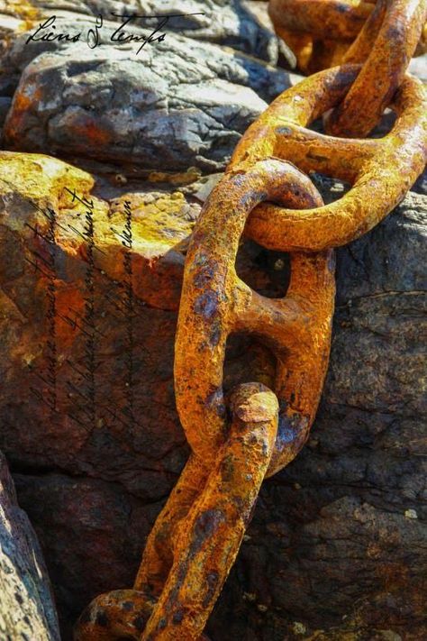 Rusty Chain, Rust Never Sleeps, Nautical Aesthetic, Rust In Peace, Rustic Hardware, Peeling Paint, Rusted Metal, Rusty Metal, No Ads