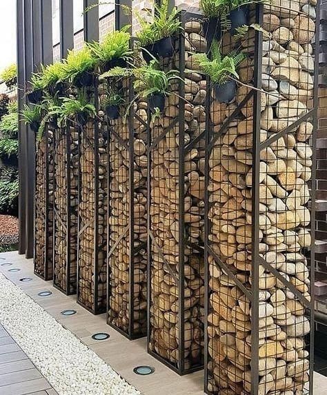 @topdezigners Gabion Columns, Pavillion Ideas, Wall Waterfall, Gabion Fence, Diy Garden Fence, Front Yard Design, Front Yard Fence, Vertical Gardens, Walled Garden