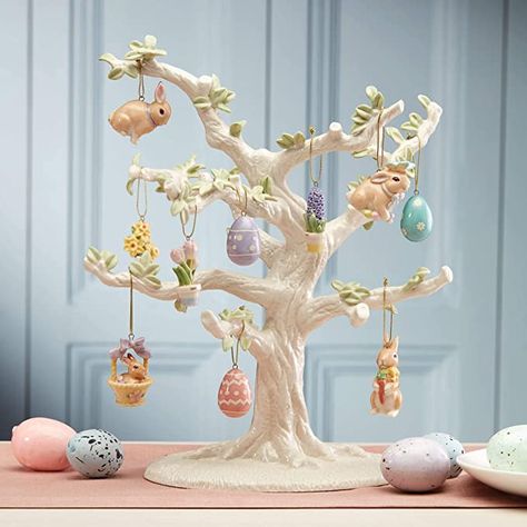 Easter House Decorations, Lenox Ornaments, Easter Flower Arrangements, Adorable Bunnies, Easter Ornaments, Easter Hunt, Easter Presents, Ornament Tree, Mini Ornaments