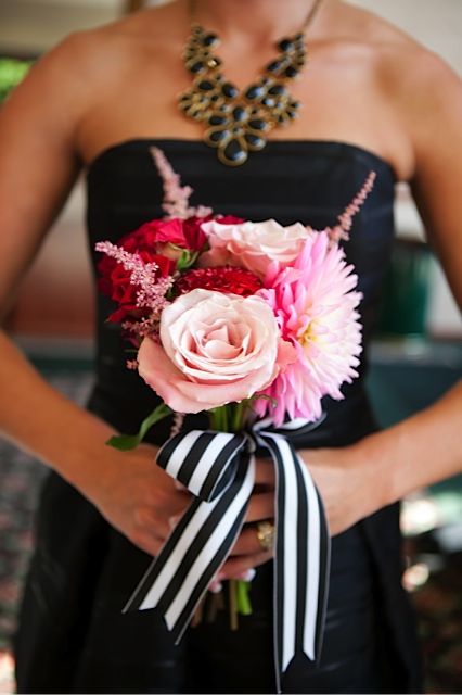 Flowers To Go With Black Dress, Flower Bouquet For Black Dress, Black Prom Dress Bouquet, Prom Flowers With Black Dress, Homecoming Flower Bouquet Ideas, Prom Bouquet Ideas Black Dress, Hoco Flowers Bouquet With Black Dress, Prom Flowers For Black Dress, Flowers With Black Dress