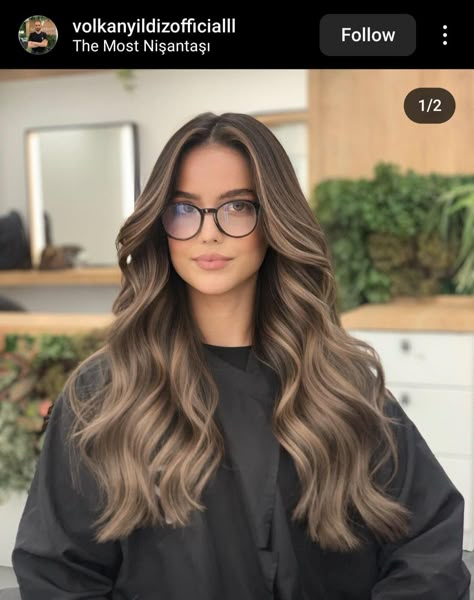 Brunette Light Brown Balayage, Neutral Toned Balayage Brunette, Brunette Balayage Hair Dimension, Dark Beige Balayage, Mushroom Brown Highlights On Brown Hair, Mushroom Color Highlights, Chocolate Mushroom Hair, Frosty Brown Hair Color, Latte Brown Hair With Highlights