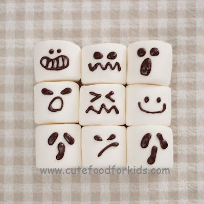 Cute Food For Kids?: Chocolate and Marshmallow Ghosts Pizza Fingers, Marshmallow Ghosts, Cute Food For Kids, Haunted Halloween Party, Fancy Foods, Family Halloween Party, Food Garnish, Food For Kids, Halloween Food Treats