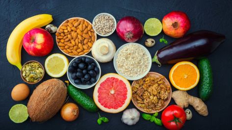 The four plant-based foods we should eat every week – and the science why Sattvic Diet, High Fiber Low Carb, Food Set Up, Fruit Crumble, Weekly Grocery, High Fiber Foods, Nutrition And Dietetics, Fiber Foods, Idee Pasto Sano