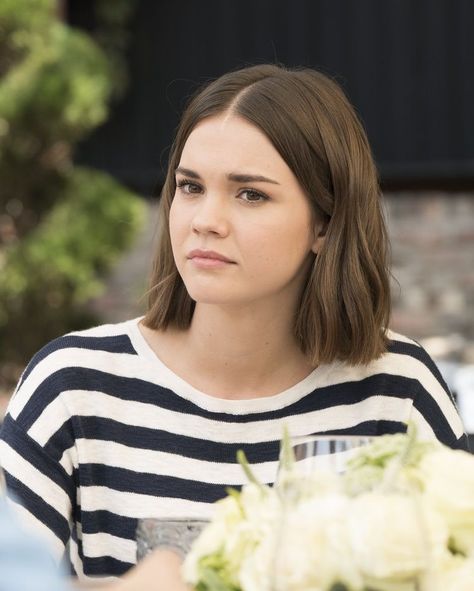 The 100 Season 5 (Back On The Ground) Maia Mitchell Hair, Good Trouble, Maia Mitchell, Oval Face Hairstyles, Shot Hair Styles, Penteado Cabelo Curto, Hairstyles For Round Faces, Grunge Hair, Cortes De Cabello