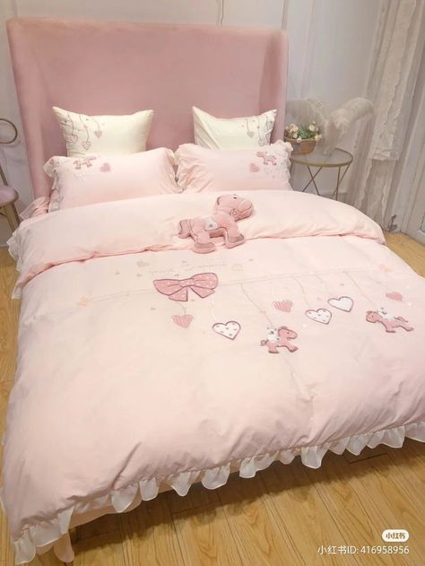 Bed With Plushies, Bedsheet Aesthetic, Pink Bedsheet, Pink Twin Bed, Cabin Room, Y2k Room, Dream Doll, Pretty Room, Pink Room