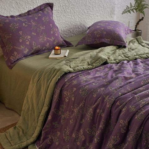 Cotton Gauze Jacquard Elegant Butterfly Bedding Whimsigoth Bedroom Furniture, Bedding For Full Size Bed, Purple Bedding Sets Color Combos, Purple Green Bedding, 20s Apartment Bedroom, Mauve Linen Bedding, Purple Plaid Bedding, Dark Purple Bedspread, Tiny Bedroom Minimalist